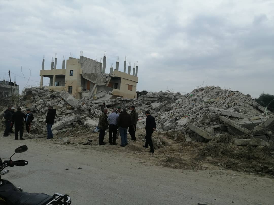 عمل اللجان المشكلة من اختصاصيين من جامعة تشرين  في الكشف على المباني المتضررة بفعل زلزال 06-02-2023