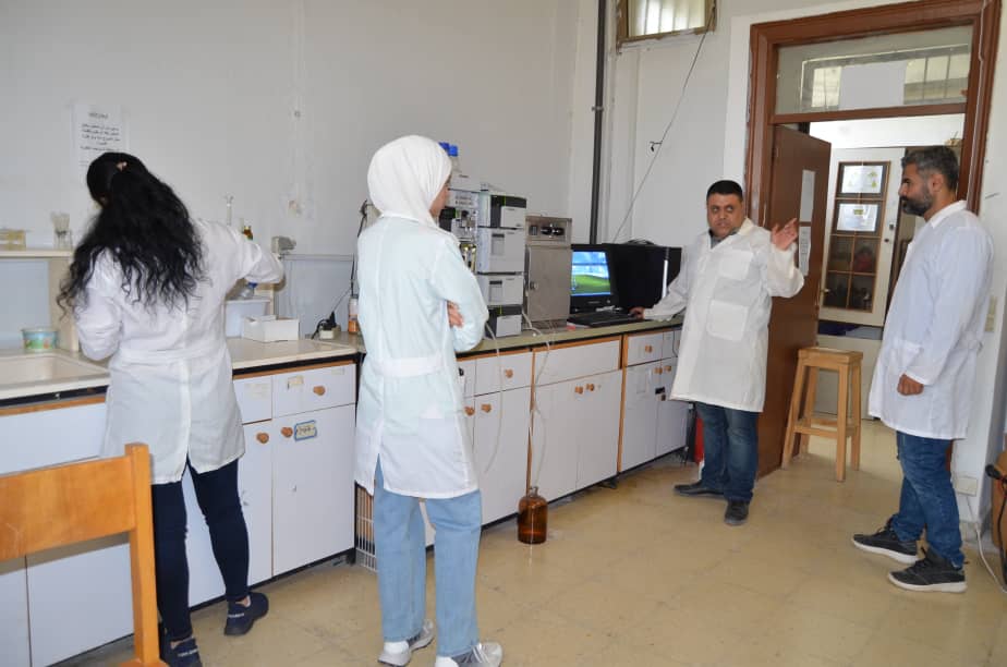 باستخدام أجهزة نوعية متطورة وبإشراف الأساتذة المختصين ...طلاب المعهد العالي لبحوث البيئة ينحزون أبحاثا متميزة