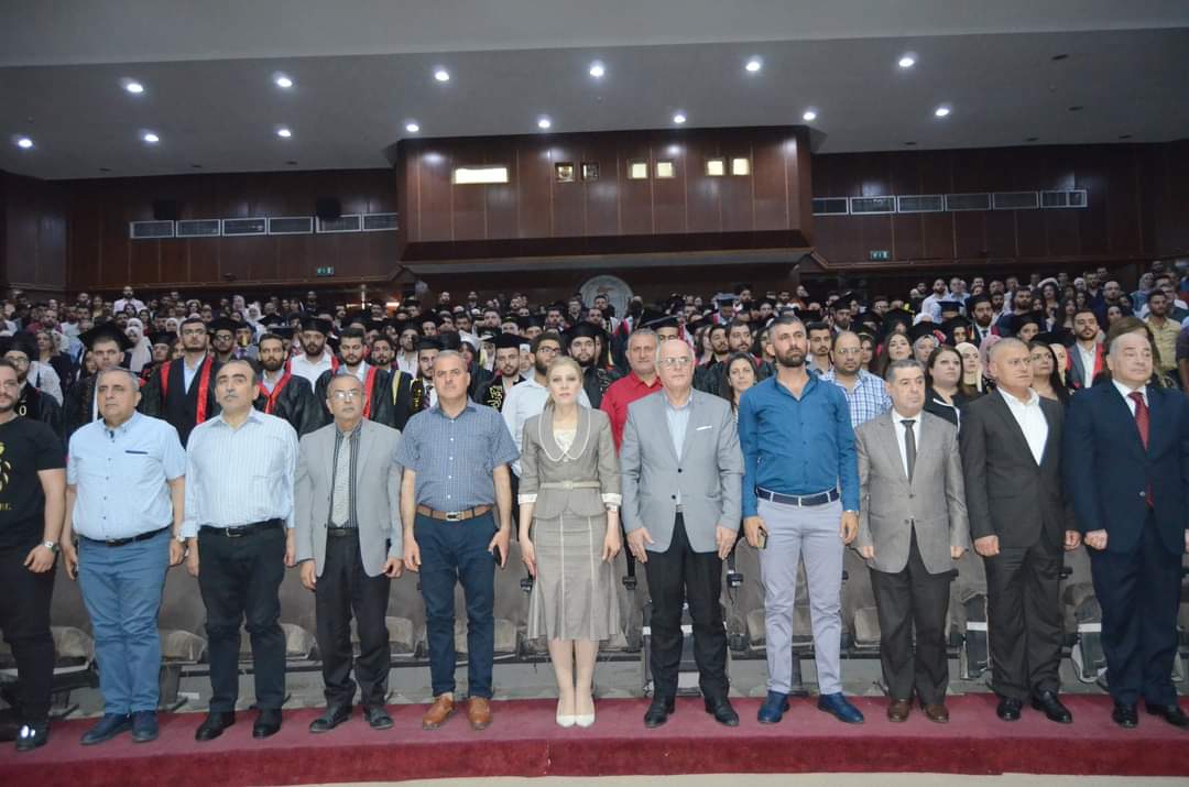  جامعة تشرين تحتفل بتخريج 300 طالبا و طالبة من كلية طب الاسنان