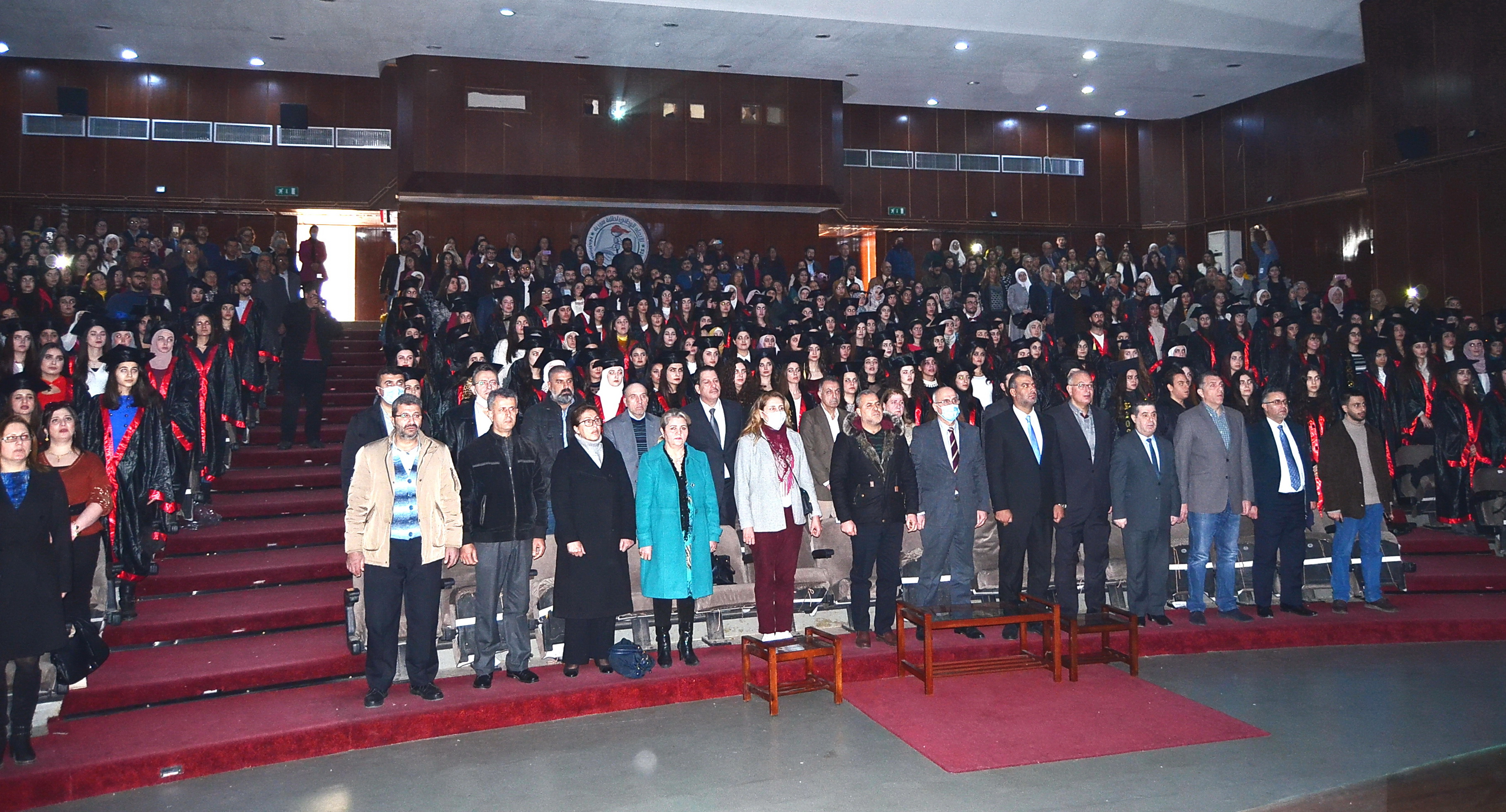 جامعة تشرين تحتفل بتخريج 340 طالبا من كلية الصيدلة