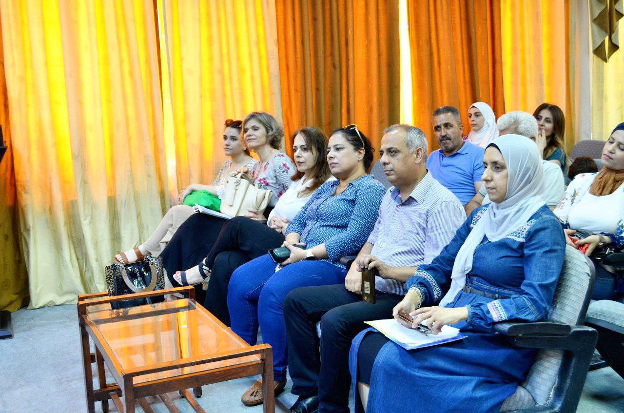 منشور جديدندوة علمية توعوية في كلية الآداب والعلوم الإنسانية بعنوان "مخاطر المخدرات على الشباب "