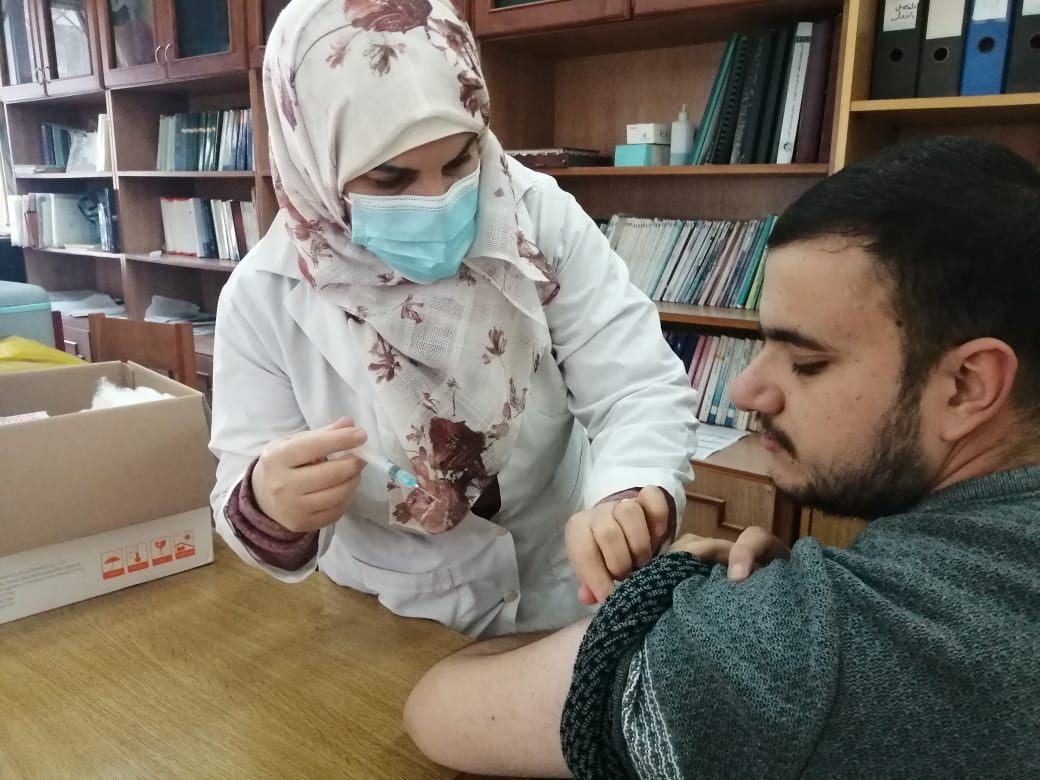 حملة اللقاح ضد فيروس كورونا  متواصلة في جامعة تشرين 