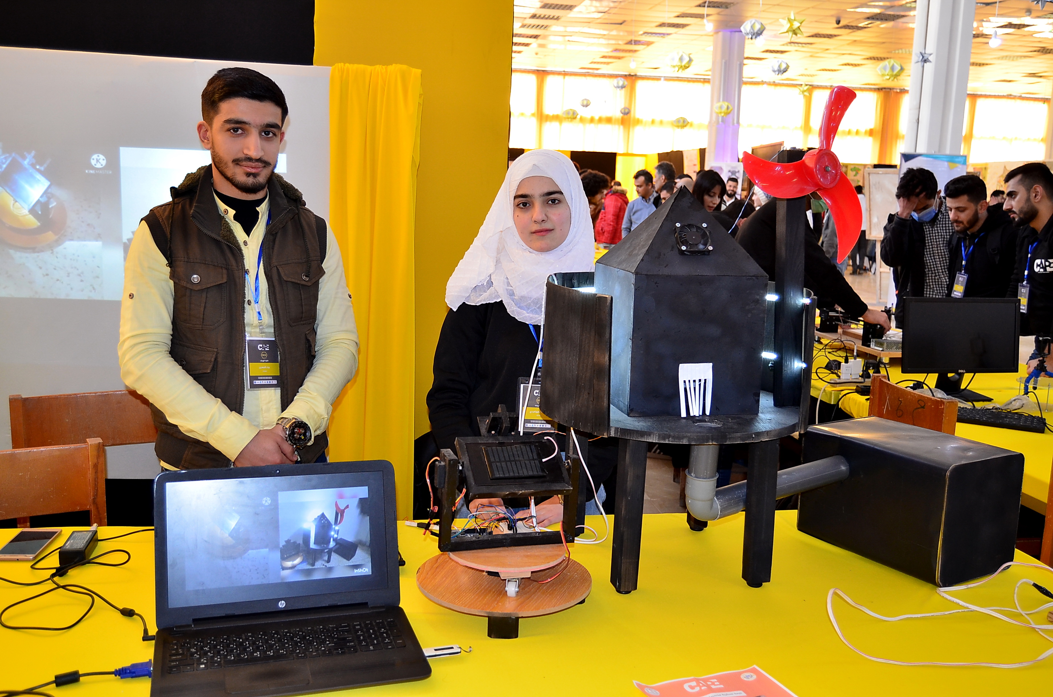53مشروعاً إبداعياً لكلية الهندسة الميكانيكية والكهربائية تثري معرض المشاريع التطبيقية