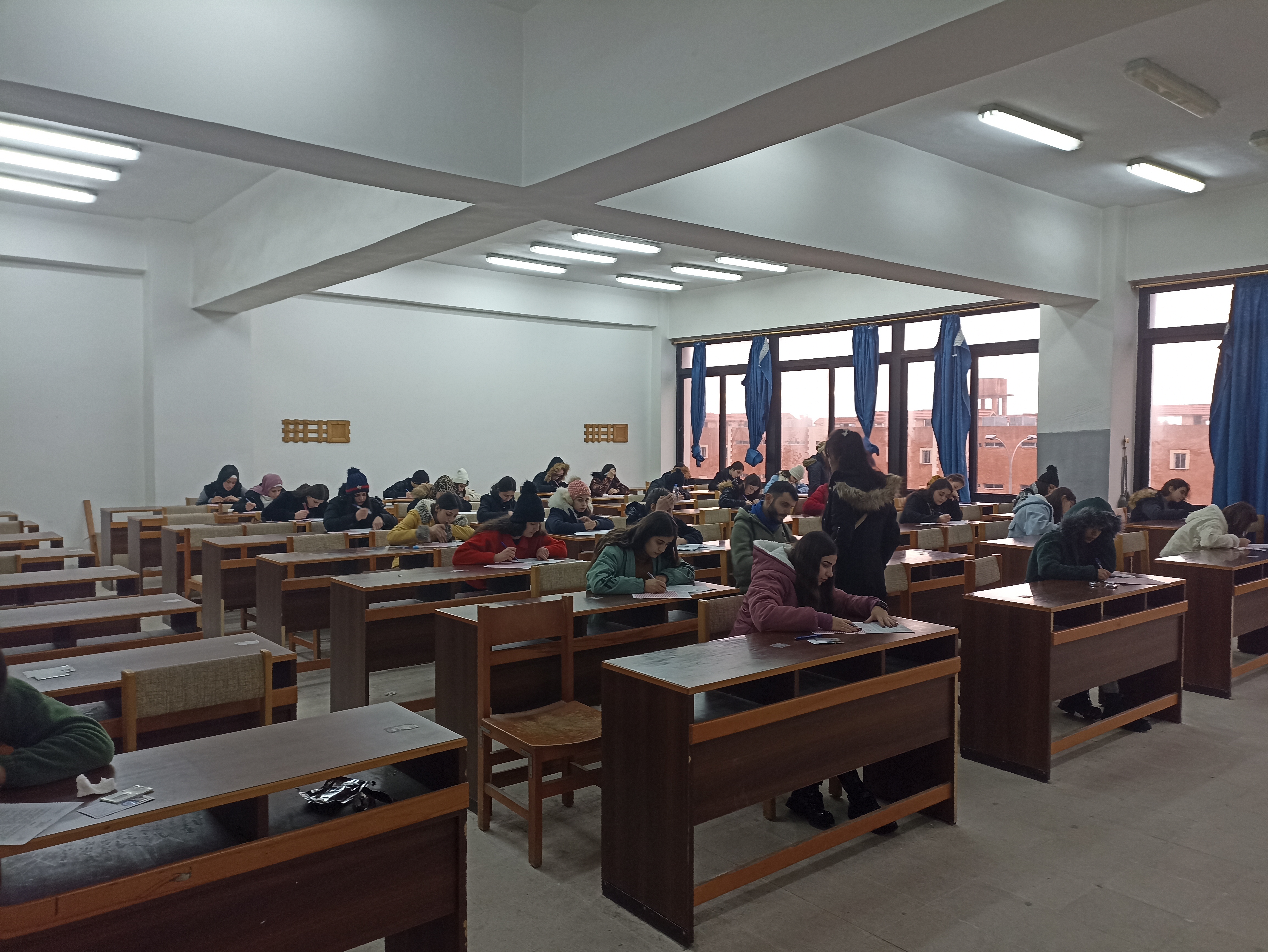 أجواء امتحان الدورة الفصلية الأولى  -كلية التربية - جامعة تشرين